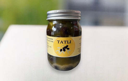 Black olives with olive oil